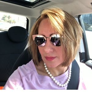 Meet your Posher, Carla